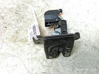 Замок крышки багажника задний Hyundai SANTA FE 2012