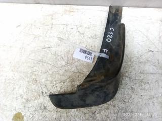 Запчасть брызговик передний правый Toyota Corolla 2004-2006