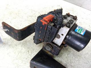 Блок ABS насос Hyundai SANTA FE D4EA Блок ABS насос Hyundai SANTA FE D4EA