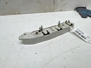 Кронштейн бампера на крыло передний правый FORD FOCUS 2014