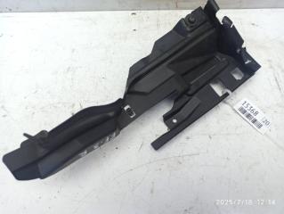 Накладка крыла под капот передняя правая FORD FOCUS 2013 контрактная Накладка крыла под капот передняя правая FORD FOCUS 2013