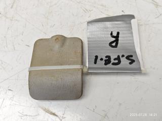 Заглушка шторки багажника задняя правая Hyundai SANTA FE 2003 контрактная Заглушка шторки багажника задняя правая Hyundai SANTA FE 2003