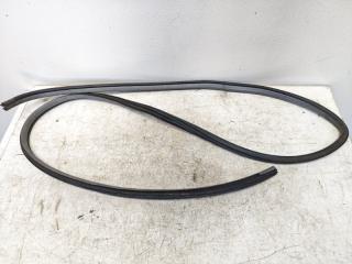 Уплотнитель дверного проема передний правый Hyundai SANTA FE 2007 контрактная Уплотнитель дверного проема передний правый Hyundai SANTA FE 2007