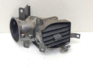 Дефлектор воздушный в обшивку двери передний правый Hyundai SANTA FE 2007 Б/У Дефлектор воздушный в обшивку двери передний правый Hyundai SANTA FE 2007