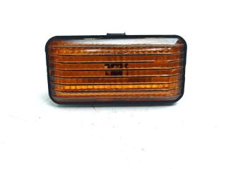 Запчасть повторитель поворота в крыло Volkswagen Passat