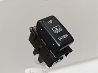 Фото запчасти кнопка управления шторкой Nissan Teana контрактная запчасть Запчасть кнопка управления шторкой Nissan Teana