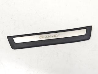 Накладка внутренняя на порог задняя левая Toyota Camry