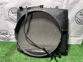 Радиатор охлаждения двигателя передний Isuzu Bighorn 2001