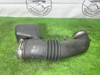 Патрубок воздушного фильтра передний Bighorn 2001 UBS26 6VE1