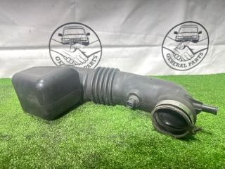 Патрубок воздушного фильтра передний Bighorn 2001 UBS26 6VE1