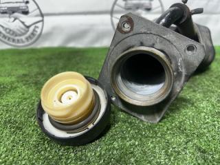Горловина топливного бака задняя Bighorn 2001 UBS26 6VE1