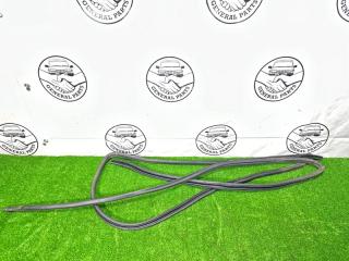 Уплотнительная резинка боковой двери передняя Toyota Land Cruiser Prado 1997