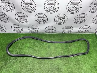 Уплотнительная резинка крышки багажника задняя Toyota Brevis 2003