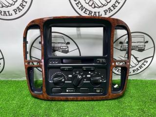 Консоль магнитофона Toyota Land Cruiser 2001 контрактная Консоль магнитофона Toyota Land Cruiser 2001