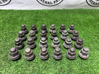 Гайка колесная Toyota Land Cruiser Prado 2000 контрактная Гайка колесная Toyota Land Cruiser Prado 2000