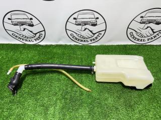 Бачок стеклоомывателя задний Mitsubishi Delica 2005