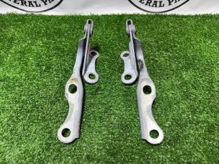 Петля капота Toyota Land Cruiser Prado 1996