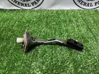 Датчик уровня масла в двигателе Toyota Land Cruiser Prado 2002 контрактная Датчик уровня масла в двигателе Toyota Land Cruiser Prado 2002