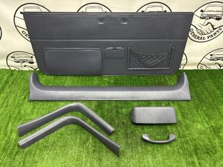 Обшивка двери багажника Toyota Land Cruiser Prado 2000