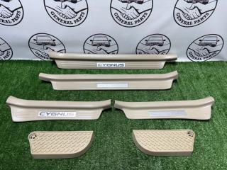 Запчасть накладка на порог салона Toyota Land Cruiser Cygnus 2003