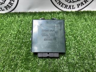 Блок управления антенной Toyota Land Cruiser Prado 2001