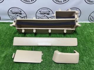 Бардачок Toyota Land Cruiser Cygnus 2003