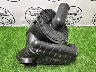 Корпус воздушного фильтра Bighorn 1999 UBS73GW 4JX1