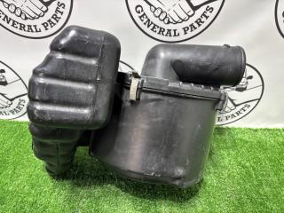 Корпус воздушного фильтра Bighorn 1999 UBS73GW 4JX1