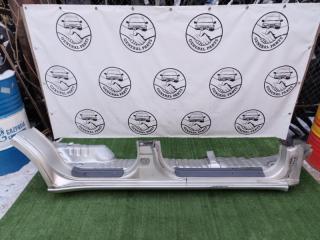 Порог кузова правый Toyota Land Cruiser Prado 2001 контрактная Порог кузова правый Toyota Land Cruiser Prado 2001