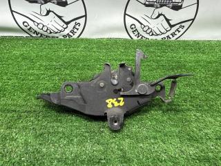 Замок капота Toyota Land Cruiser Prado 2001