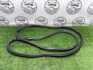 Уплотнительная резинка двери багажника Toyota Land Cruiser Cygnus 1999