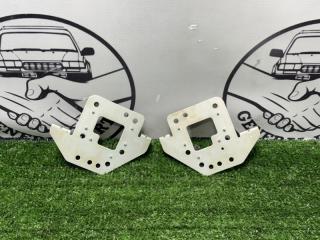 Фото запчасти крепление магнитофона Toyota Land Cruiser Prado 1996 контрактная запчасть Запчасть крепление магнитофона Toyota Land Cruiser Prado 1996