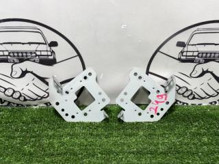 Крепление магнитофона Toyota Land Cruiser Prado 2001