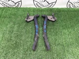 Петля капота Honda Fit 2010