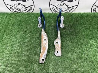 Петля капота Suzuki Swift 2010