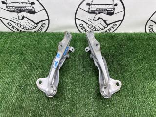 Петля капота Subaru Impreza 2009