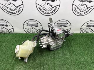 Главный тормозной цилиндр Toyota Prius 2012