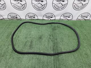 Уплотнительная резинка двери багажника Honda Fit 2008