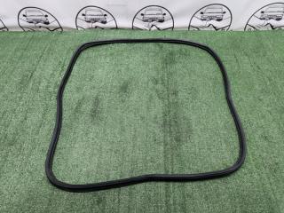 Уплотнительная резинка двери багажника Honda Fit 2010