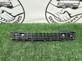 Запчасть крепление бампера заднее правое Honda Fit 2010