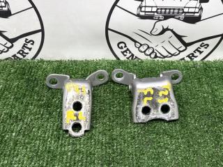 Запчасть петля двери передняя левая Honda Fit 2008