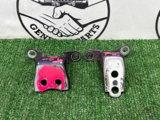 Запчасть петля двери передняя левая Honda Fit 2010