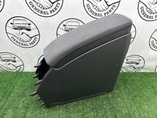 Бардачок между сиденьями Toyota Prius 2011