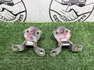 Петля двери передняя правая Demio 1999 DW5W B5E
