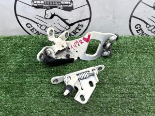 Запчасть ролик раздвижной двери задний левый Toyota Porte 2013