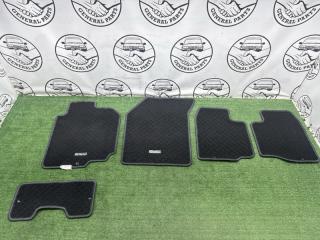 Фото запчасти коврики комплект Suzuki Swift 2004 контрактная запчасть Запчасть коврики комплект Suzuki Swift 2004