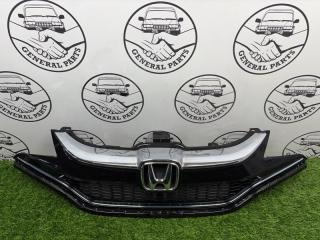 Решетка радиатора Honda Fit 2016
