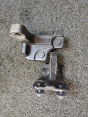 Запчасть петля двери задняя левая Mercedes-Benz E-Clas