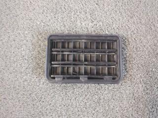 Запчасть решетка вентиляционная BMW X4