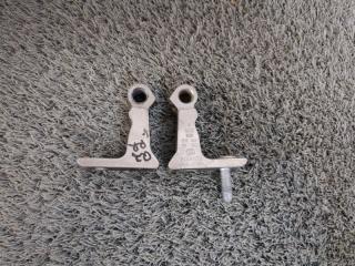 Запчасть петля двери задняя правая Audi Q7